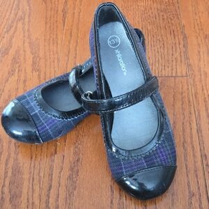 Xhilaration Kids Dress Shoes in Black and Purple Plaid